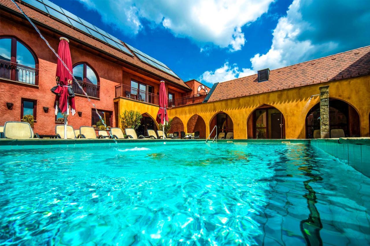 Meses Shiraz Hotel Superior-Adults Only إيغيرسولوك المظهر الخارجي الصورة