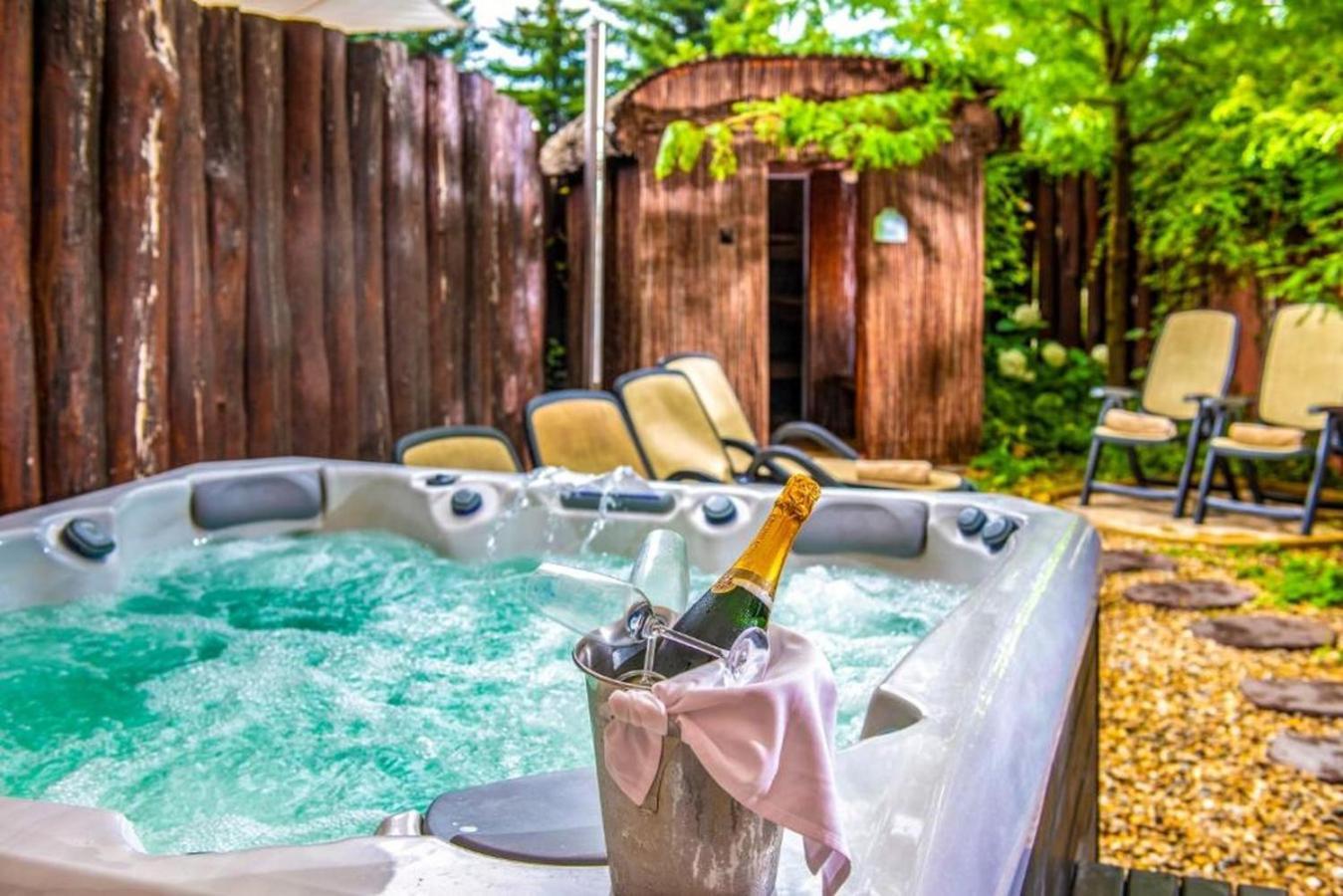 Meses Shiraz Hotel Superior-Adults Only إيغيرسولوك المظهر الخارجي الصورة